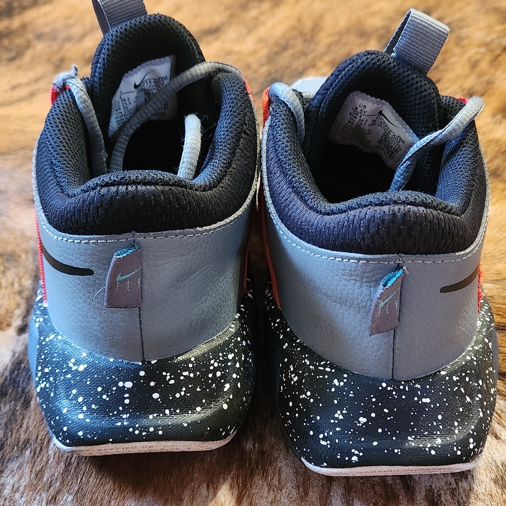 2022 Air Zoom Crossover GS 'Smoke Grey Siren Red Speckled'